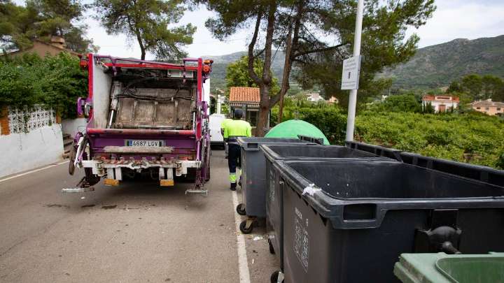 El «tasazo» de la basura supera los cien euros en una cuarta parte de los municipios de la Ribera