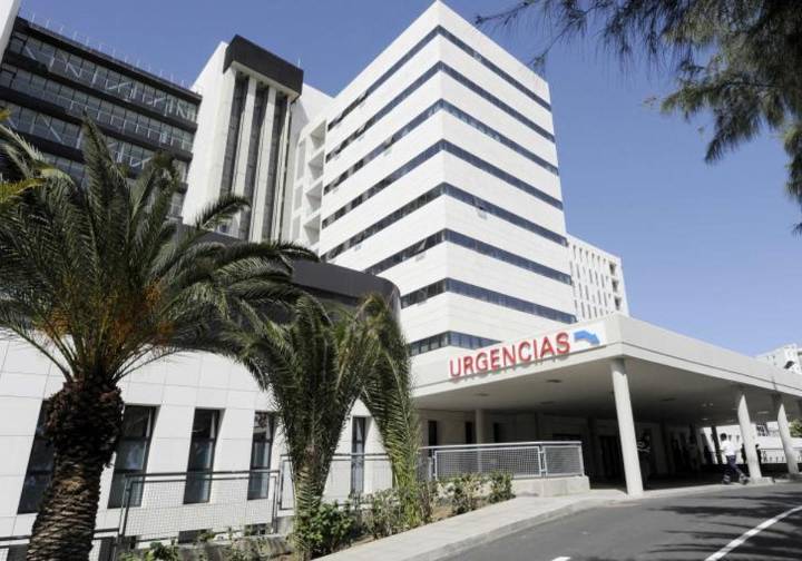 Tres afectados en el incendio de una vivienda en Santa Lucía de Tirajana