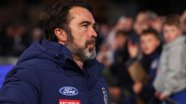 Geelong coach Chris Scott apologises to junior female AFL staffer over outburst after Lions game
