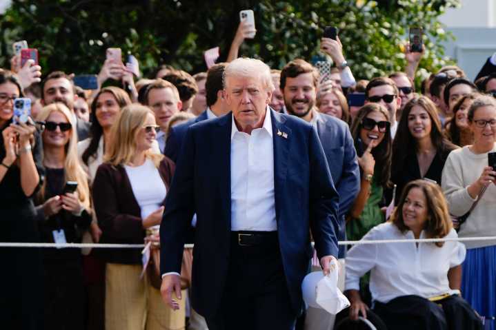 Government shutdown draws closer as congressional leaders head to the White House