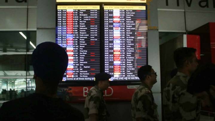 13-year-old girl flies solo to Delhi from Thiruvananthapuram; Kerala cops launch probe