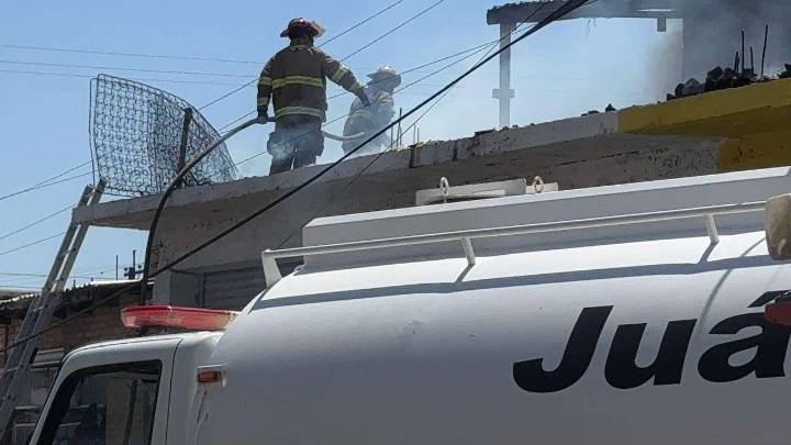 Incendio en el centro histórico consume 4 locales comerciales