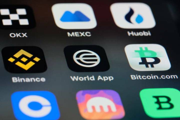 Eightco Holdings & WorldCoin: The DAT Wave Mania's Top Signal (NASDAQ:OCTO)