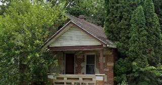 Couple take tour of home on sale and end up calling police after horrifying find