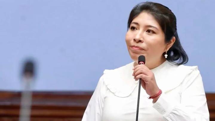 Betssy Chávez regresa al Congreso como asesora de legislador Roberto Sánchez