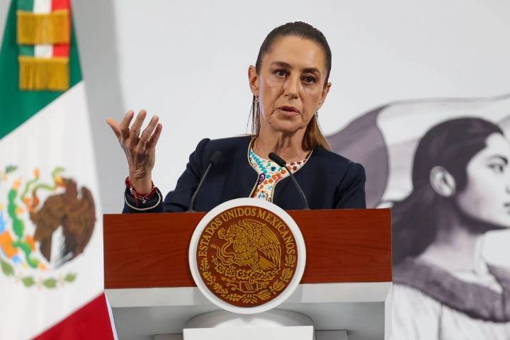 Habrá recursos para consulados mexicanos en EU por “injustas” redadas del ICE: Sheinbaum