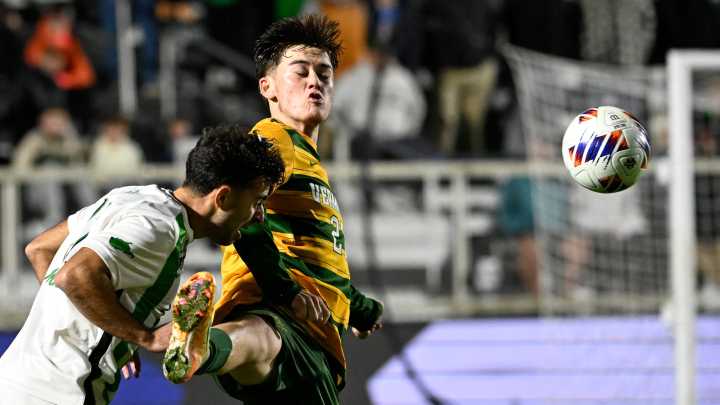 Halftime deficit? No problem for No. 9 UVM men's soccer on the road
