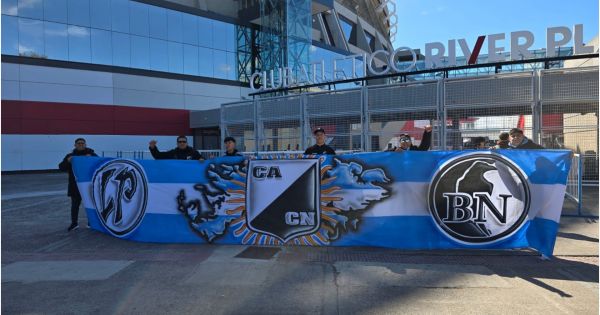 Hinchas salteños palpitan el último partido de la Selección en Argentina