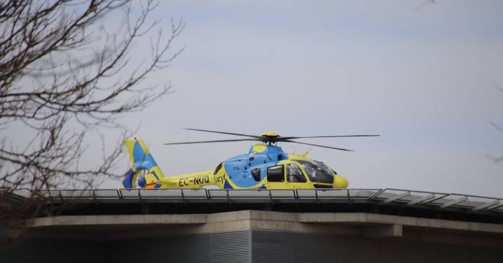 Un varón ingresa en el Hospital de Salamanca tras caer desde una altura de 4 metros de un tejado en Villavieja de Yeltes