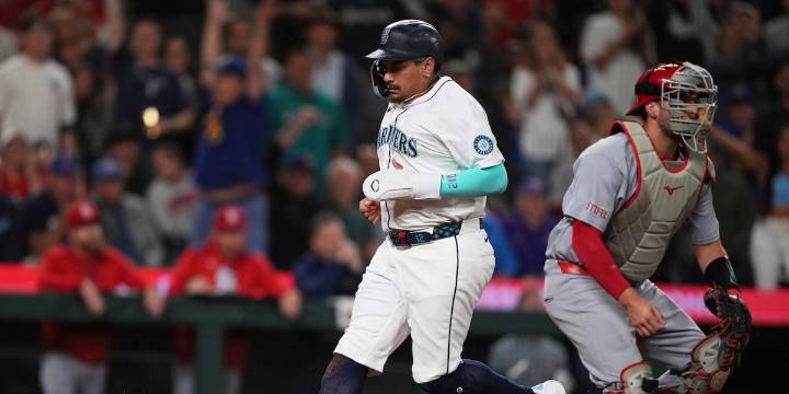Josh Naylor’s late go-ahead double helps Mariners beat Cardinals