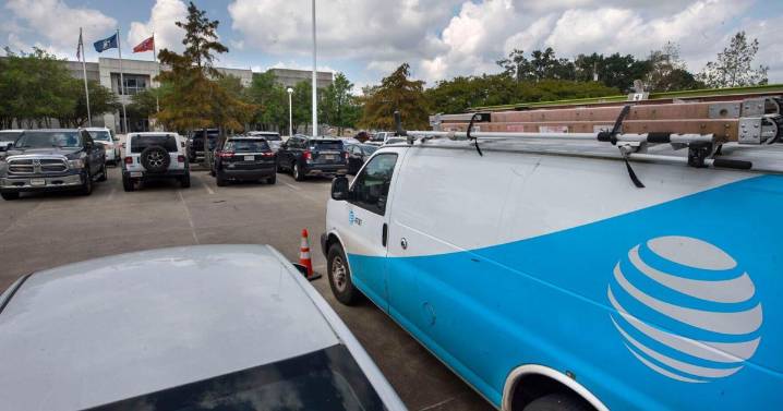 AT&T blames third-party for fiber line cut that led to hours of 911 outages across Louisiana