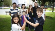 Adriana y Lois deben vivir con menos de ocho y veinte gramos de proteína al día: «Darles de comer equivale al gasto de seis hijos»