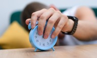 Cambio de hora 2025: consejos de expertos para dormir mejor y evitar el insomnio