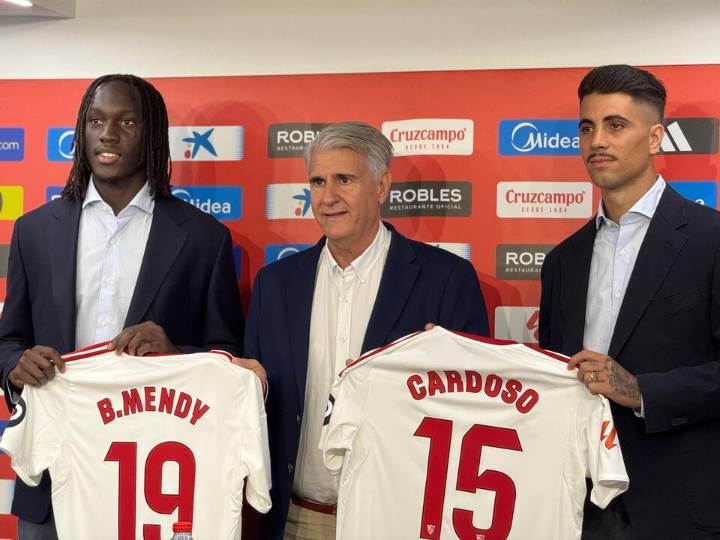 El Sevilla presenta a dos jugadores "agresivos"