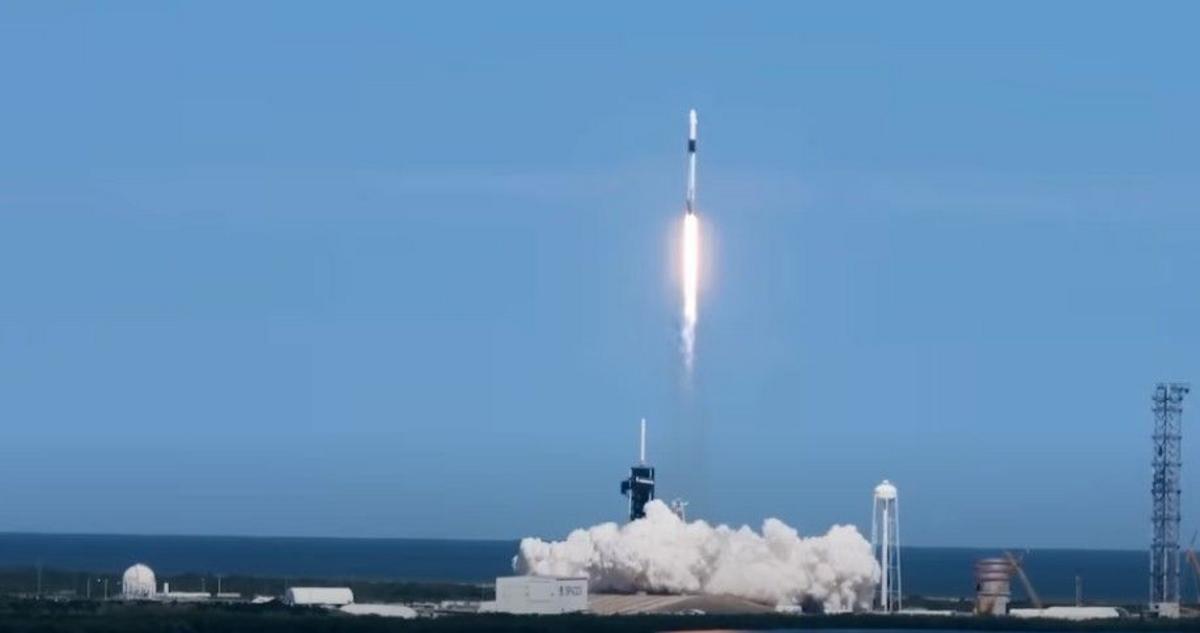 Another giant step towards commercialization of space