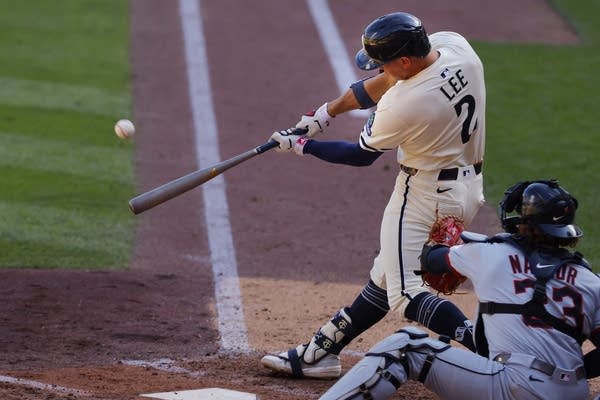 Twins halt Guardians' streak with 6