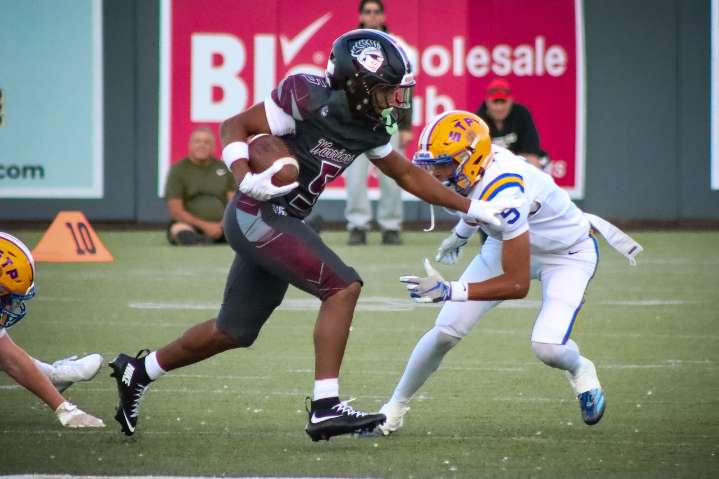 Staten Island HS football: Curtis QB Vincent Canzoneri lauds contingent of productive wide receivers