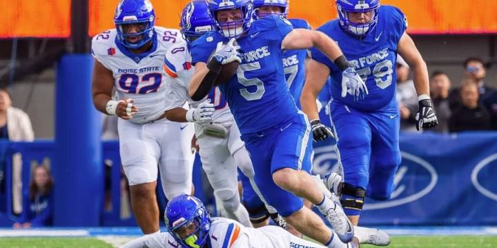 Air Force football falls to Boise State 49