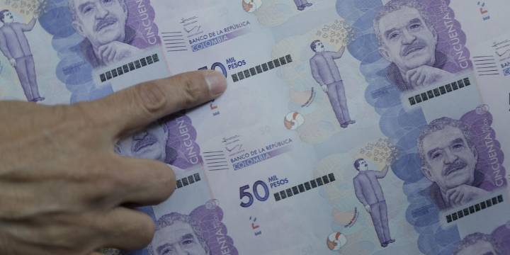 “Ningún país lo tiene”: exministro alerta por impuesto que Petro pondría a pagar a los colombianos y acaba con el ahorro