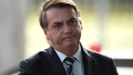 Bolsonaro sufre una nueva "crisis de hipo y vómitos", según su hijo