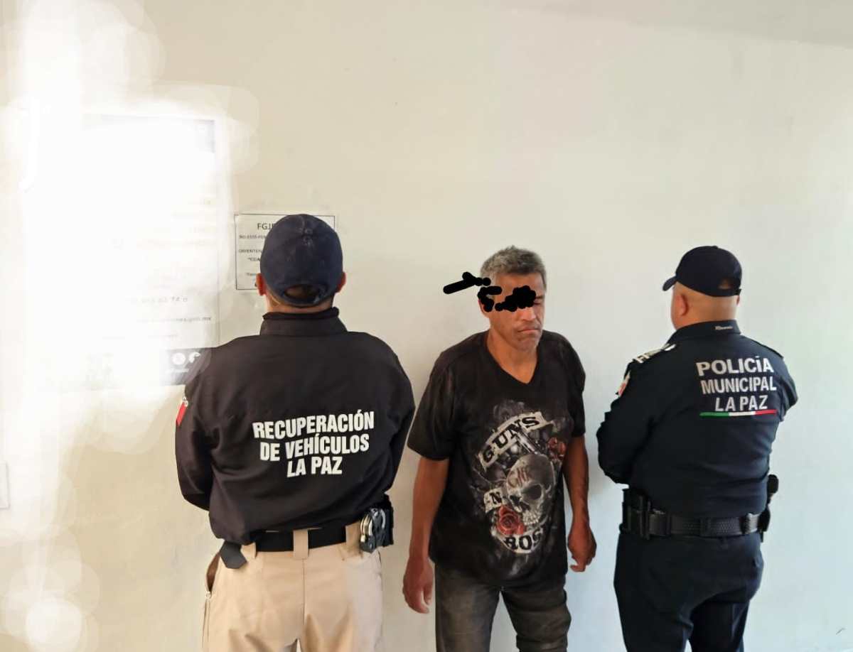 ROBAN CELULARES A DOS JOVENCITAS; LES CAE LA MUNICIPAL Y DETIENEN A UN HAMPÓN