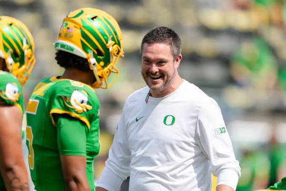 Oregon OT Sends Loud & Clear Dan Lanning Warning as HC Stays True to ‘Clean Up’ Promise Oregon OT delivers a strong message as Dan Lanning’s “clean up” mantra pays off with the Ducks’ disciplined turn