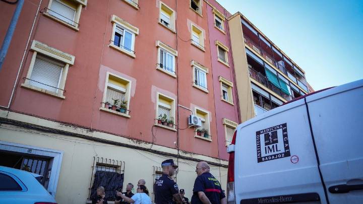 Detenidos dos sospechosos por la muerte de la joven hallada en un piso incendiado en Badajoz