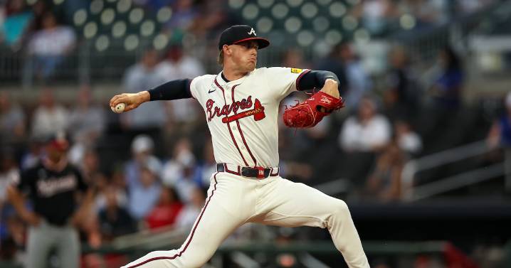 Braves keep rolling with 10th straight win