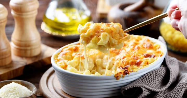 'Best' mac and cheese recipe using whisking method makes sauce thick and creamy
