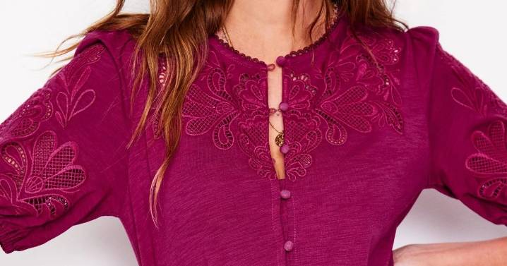 There are 2,134 items in the Boden sale - this is the best seller