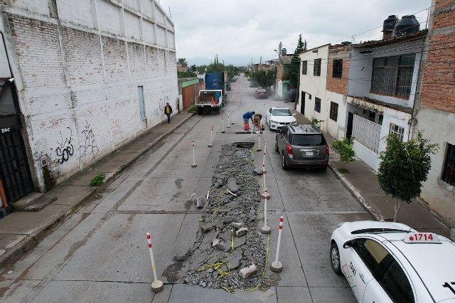 Rehabilitan tubería de alcantarillado en la colonia Vicente Guerrero