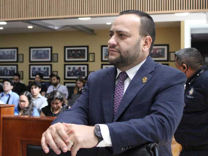 No se puede despolitizar tema ganadero: Arturo Medina 