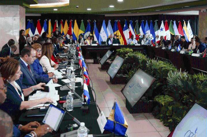 Celac: 21 países expresan preocupación por despliegue militar de EEUU en el Caribe
