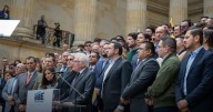 El show de Uribe Londoño, convencido de que la lástima da votos, aspira ser presidente de Colombia