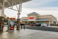 Wawa opens new store in NJ with free coffee and shirts