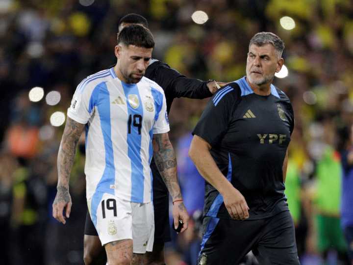 Nicolás Otamendi sufre su primera expulsión con la Selección y la más dolorosa: se podría perder el debut de Argentina en el Mundial 2026