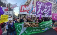 Marchan en La Plata para reclamar justicia por el triple femicidio de Morena, Brenda y Lara
