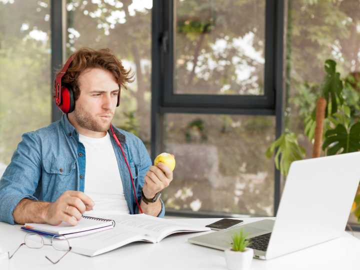 Trabajar en Estados Unidos: cuáles son las mejores empresas americanas para latinos e hispanos en 2025