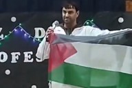 "Acto de adoctrinamiento". Jorge Macri sancionará a un docente que homenajeó a los maestros de Gaza con una bandera de Palestina