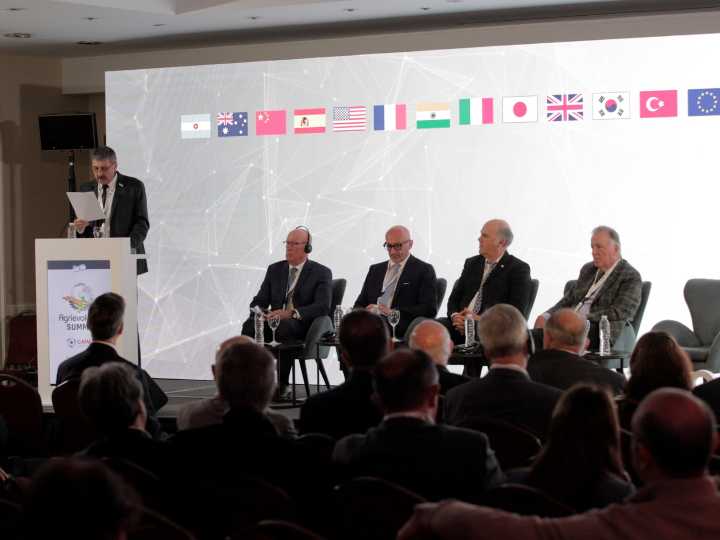 "Argentina representa un telón de fondo para nuestros debates": comenzó la cumbre de la maquinaria agrícola mundial que reúne a 13 países
