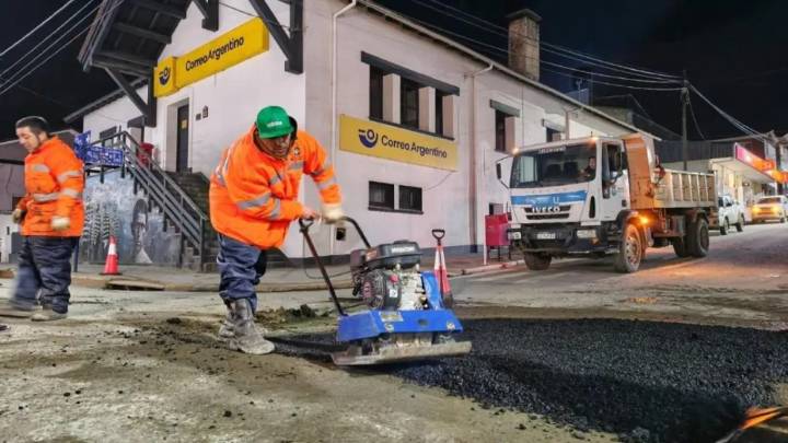 Ushuaia avanza con el Plan de Bacheo en distintos sectores de la ciudad