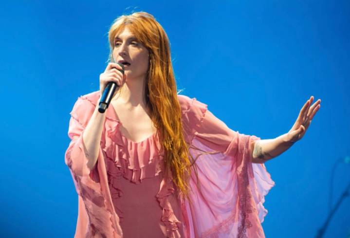 Beloved Pop Singer Reveals Near-Fatal Ectopic Pregnancy Led to Emergency Surgery