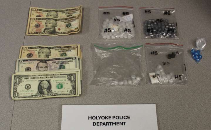 PD arrests Springfield man behind Holyoke pizza shop with crack pipe at his feet