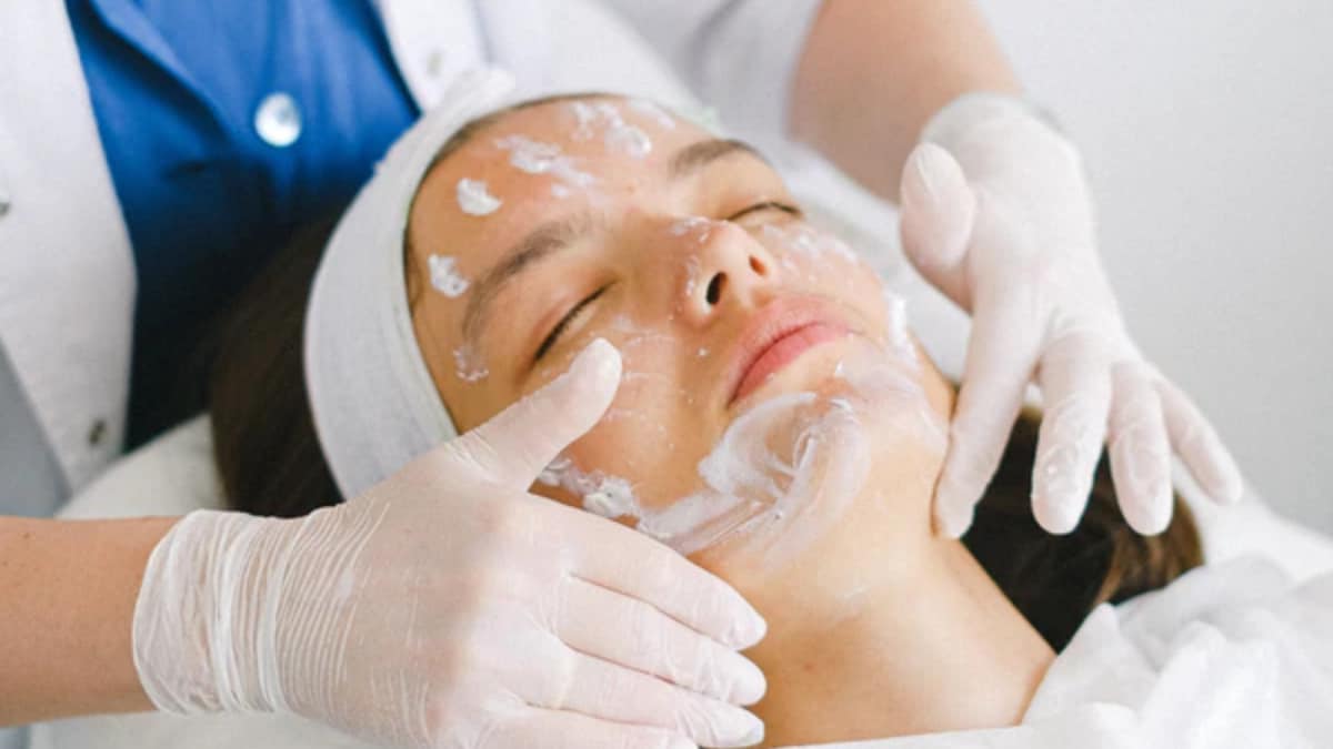 Facials Before Festivities: Do They Really Make A Difference?
