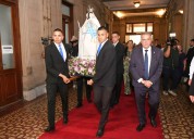 Jaldo dio la bienvenida a la imagen de la Virgen de la Merced en su visita a Casa de Gobierno