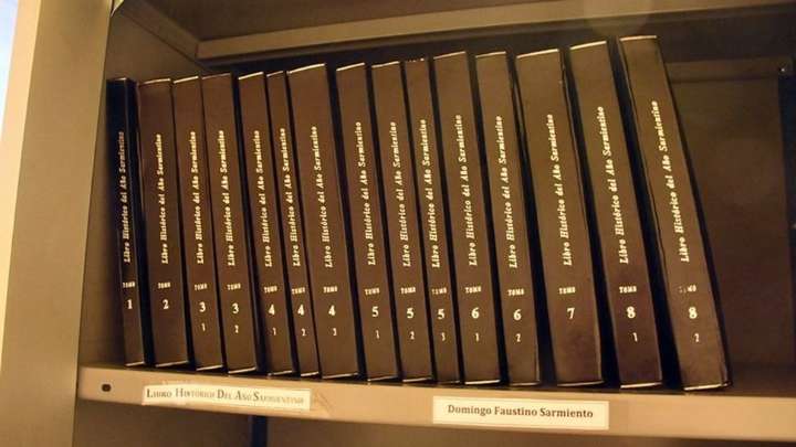 El Archivo General de la Provincia destacó el “Libro Histórico del Año Sarmientino”