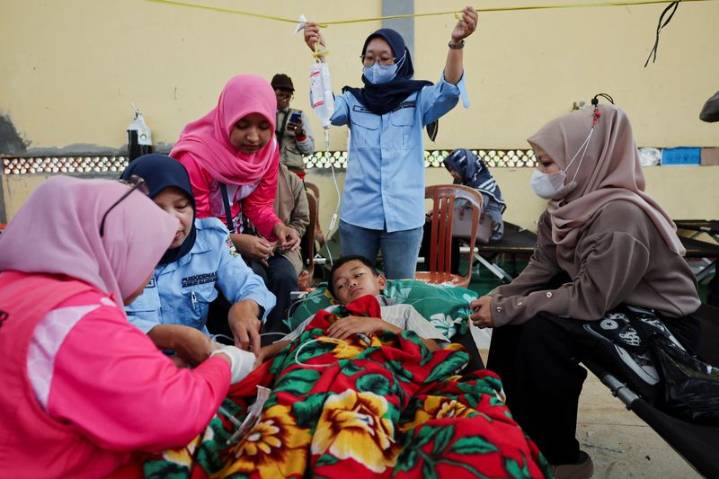Over 1,000 Indonesians sick from school meals in more food poisoning outbreaks