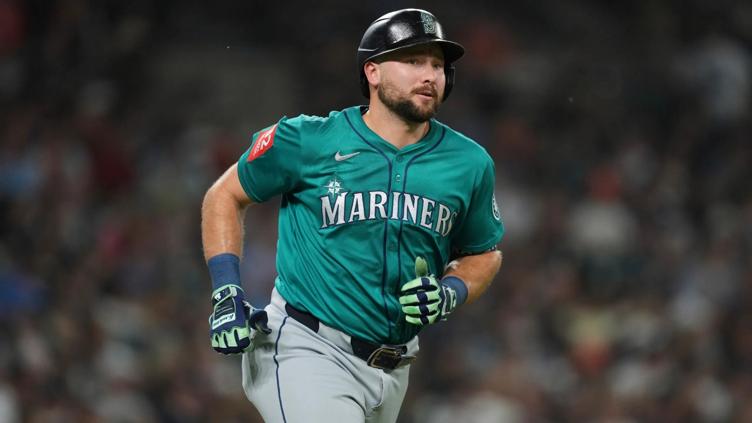 Hace historia Cal Raleigh; llega a 60 HR y Seattle gana la división