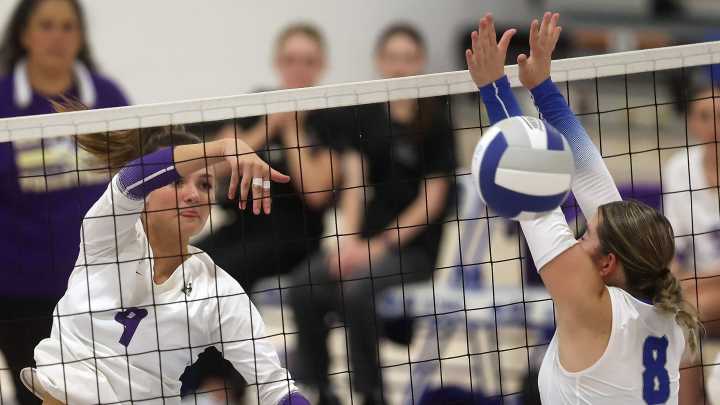 PHOTOS: North Kitsap volleyball shuts out Olympic 3