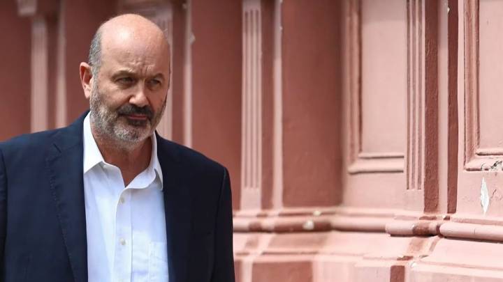 La Justicia Federal suspendió el examen estatal de Sturzenegger en el Hospital Posadas